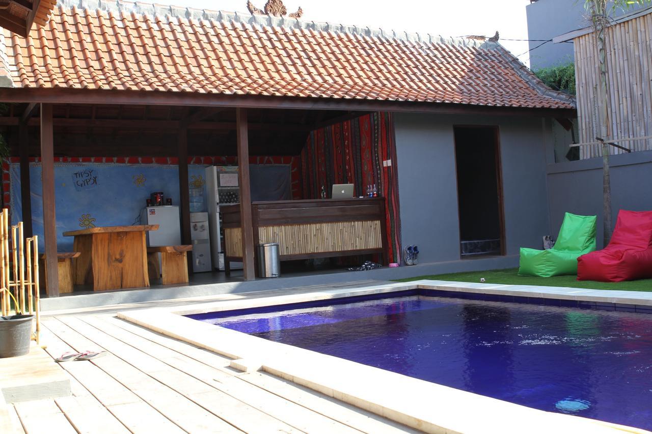 The Tipsy Gypsy Hostel Canggu  Luaran gambar